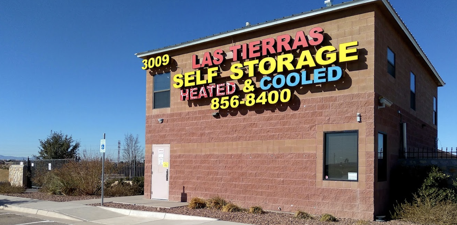Las Tierras Self Storage in El Paso, TX